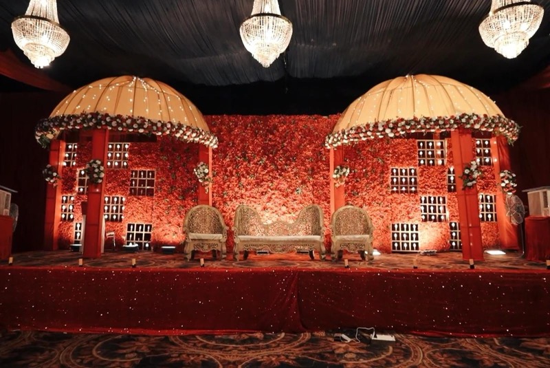 Elegant wedding stage decoration by Pranav Mishra Event Decor